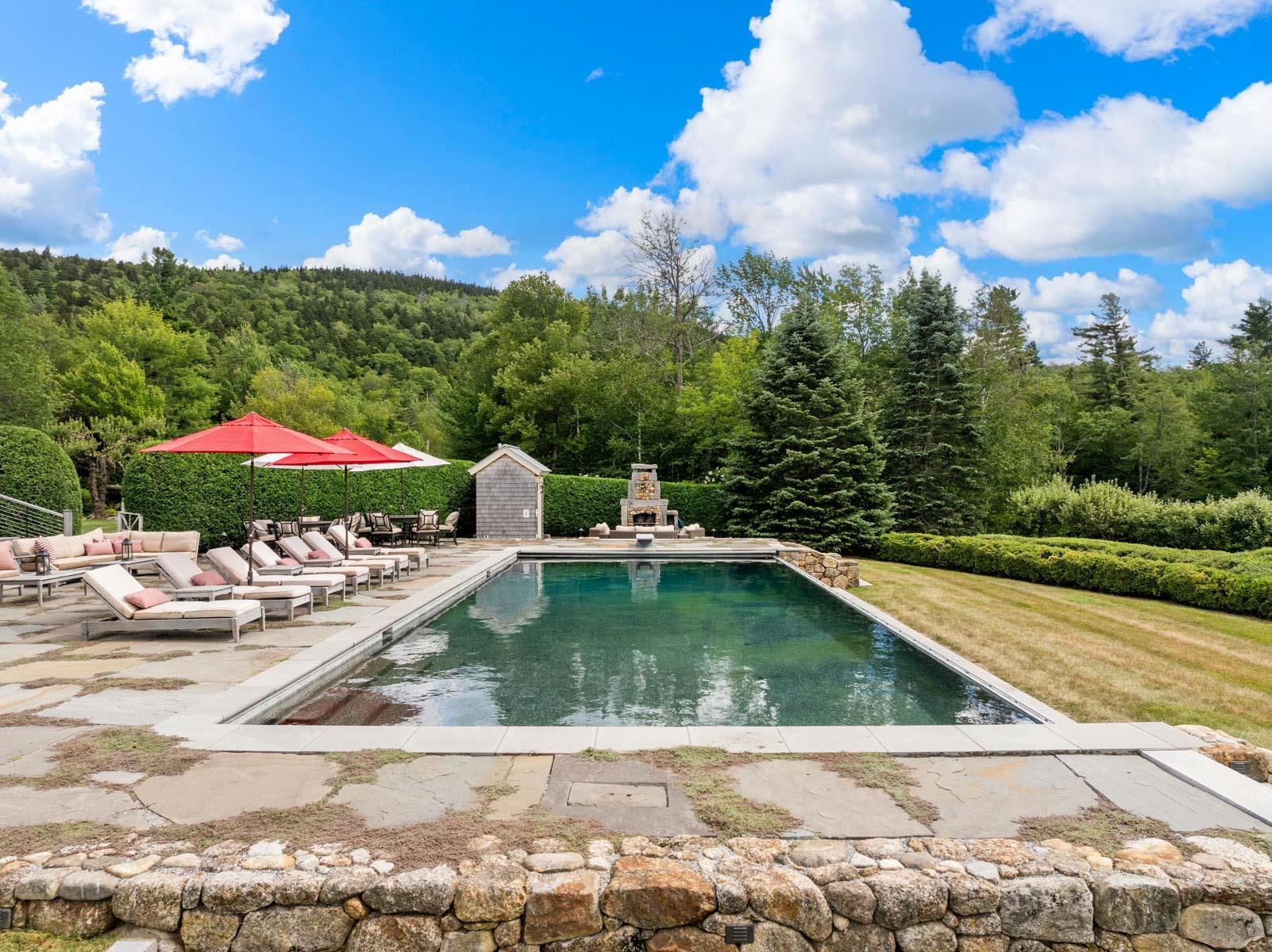 306 Mountain Road