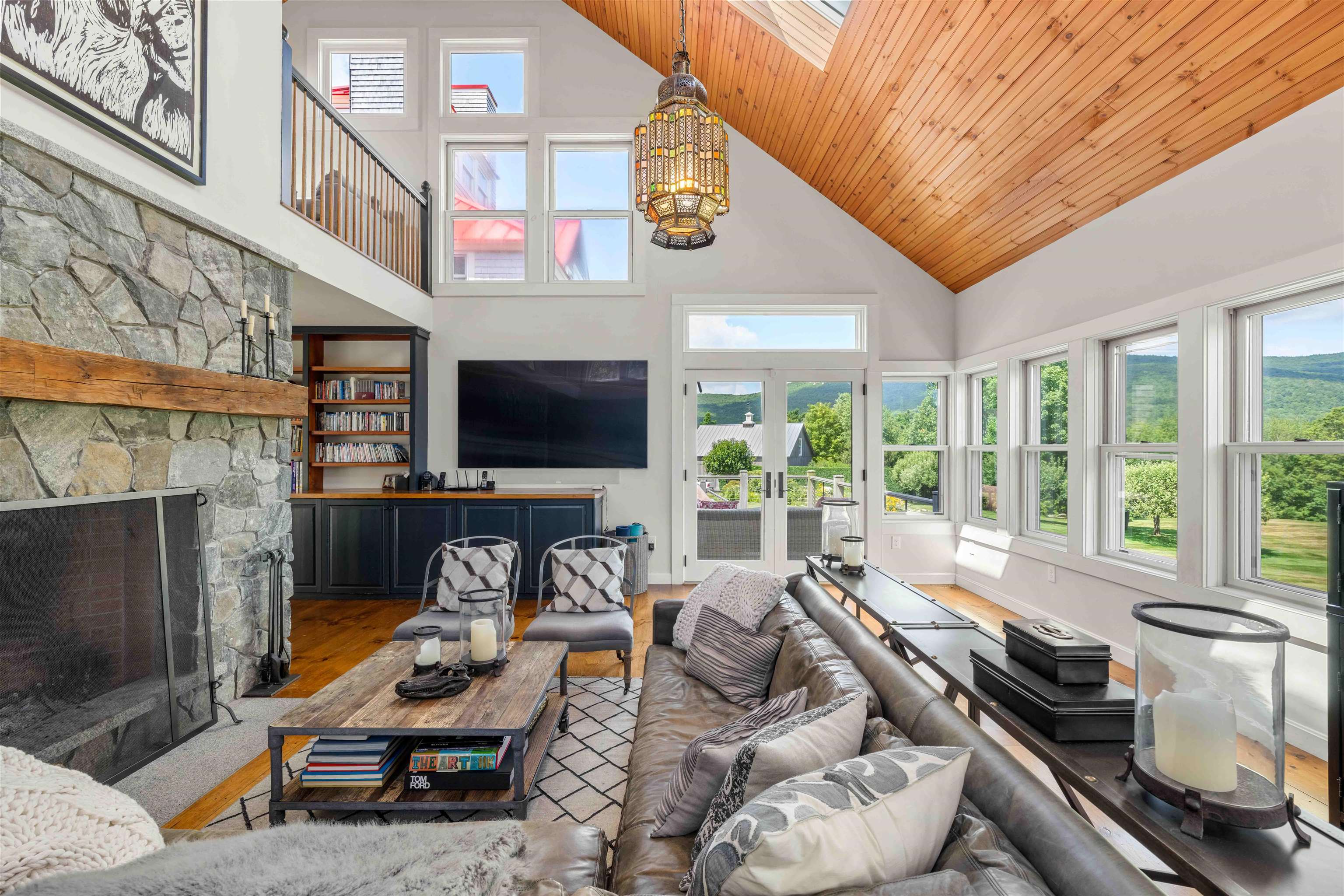 306 Mountain Road