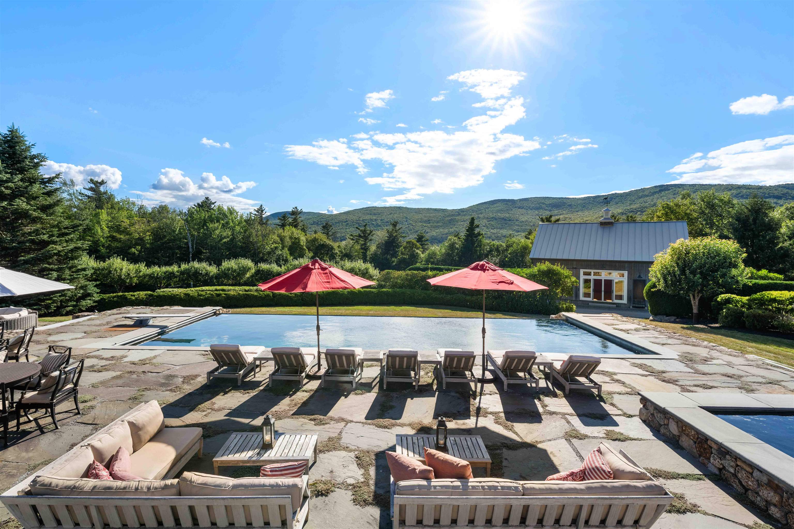306 Mountain Road