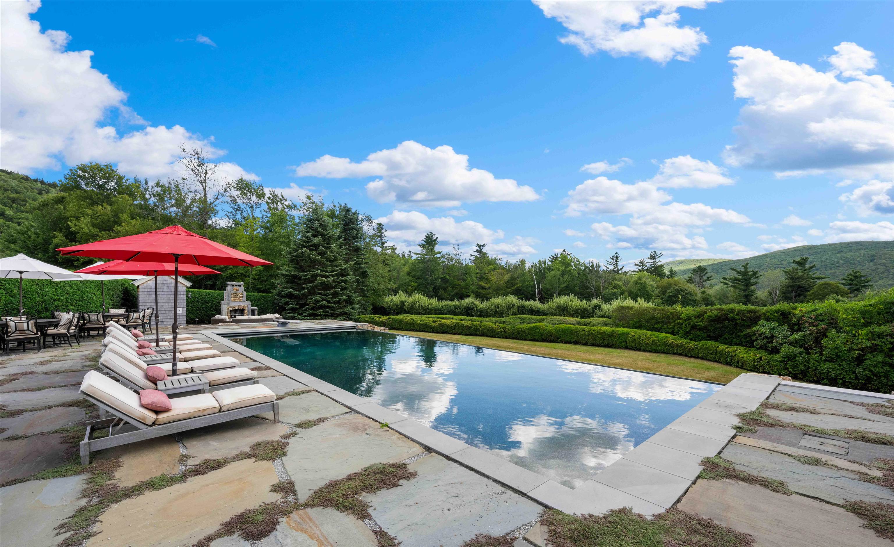 306 Mountain Road