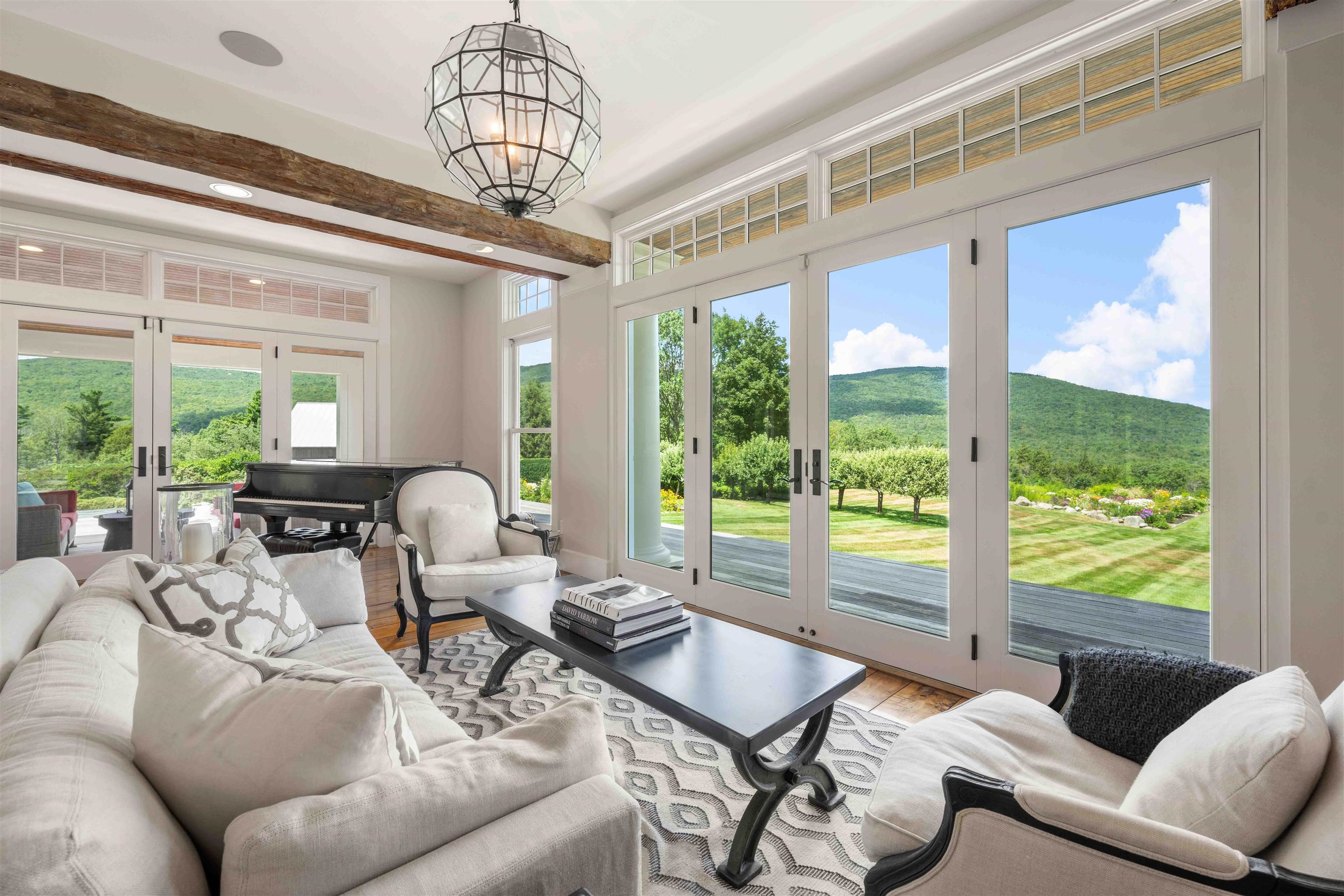 306 Mountain Road