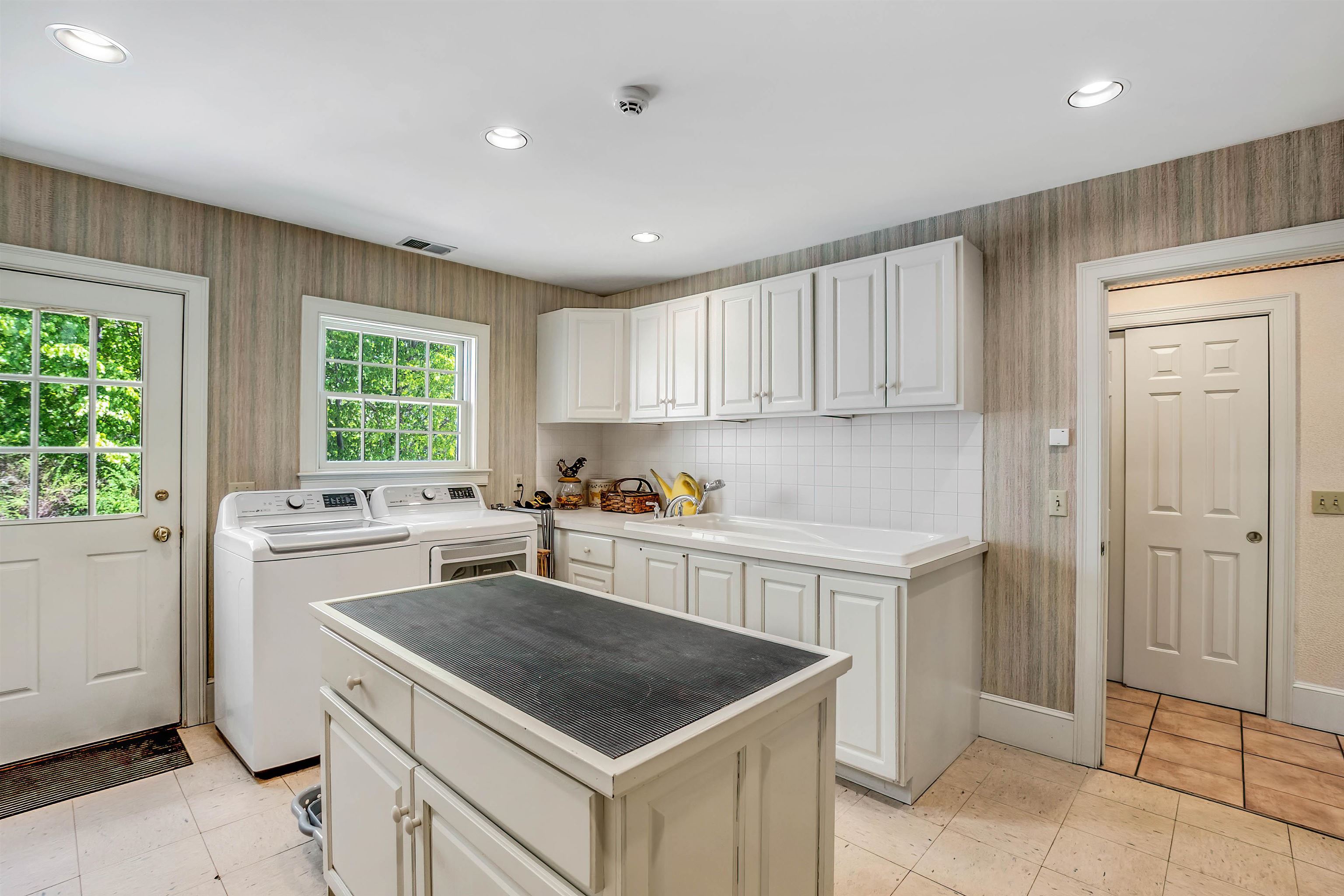 197 Woodland Trace