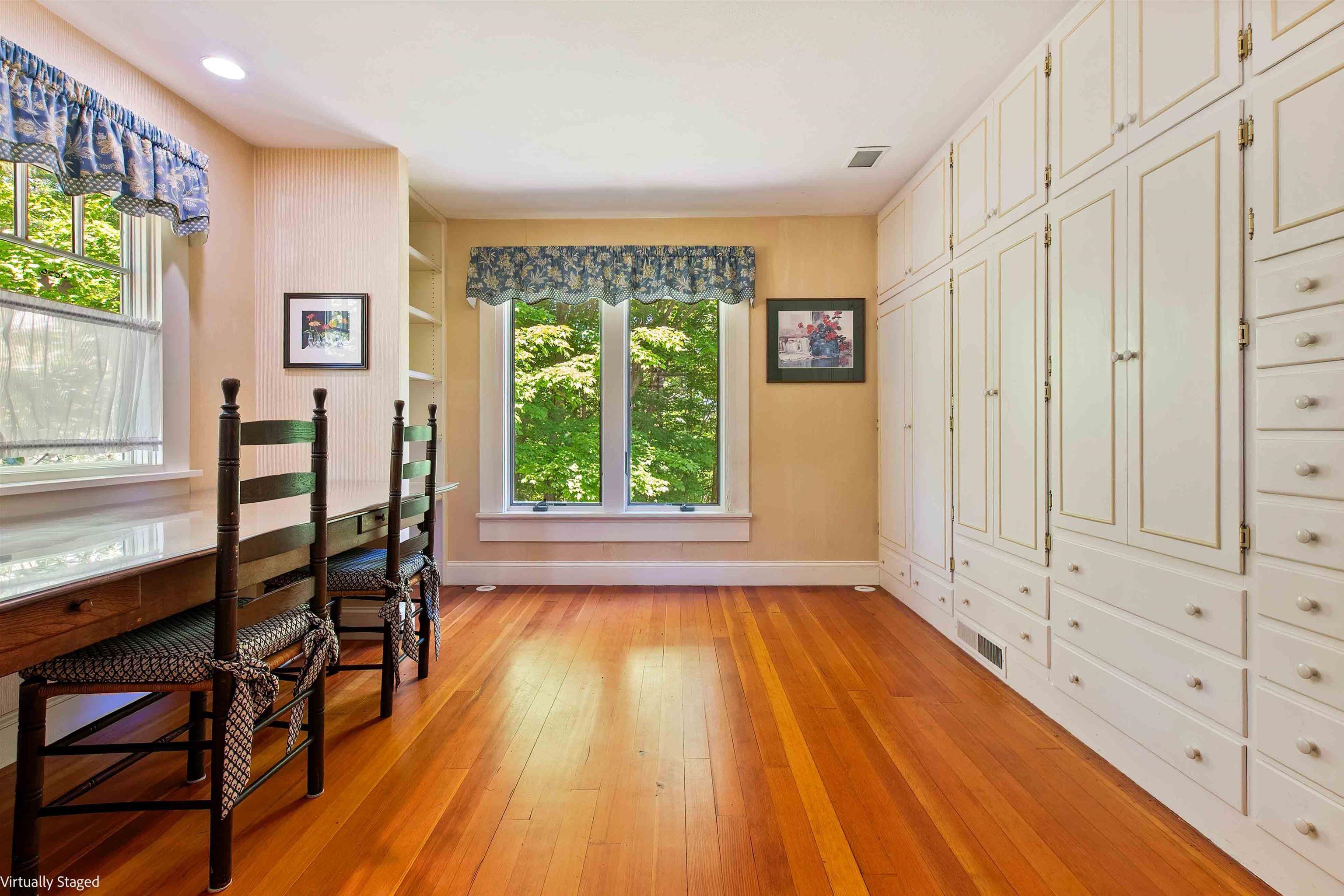 16 Heritage Drive