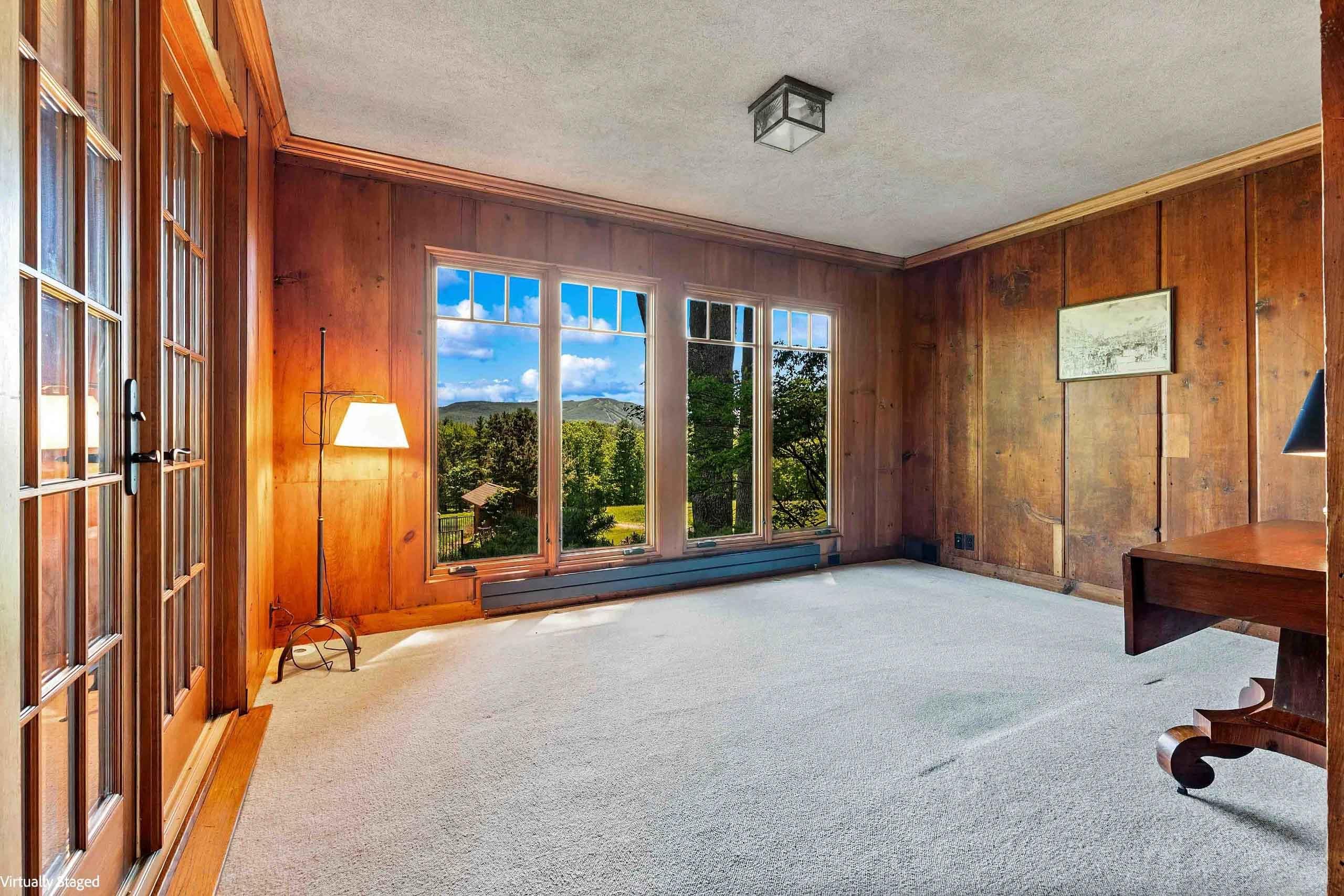 16 Heritage Drive
