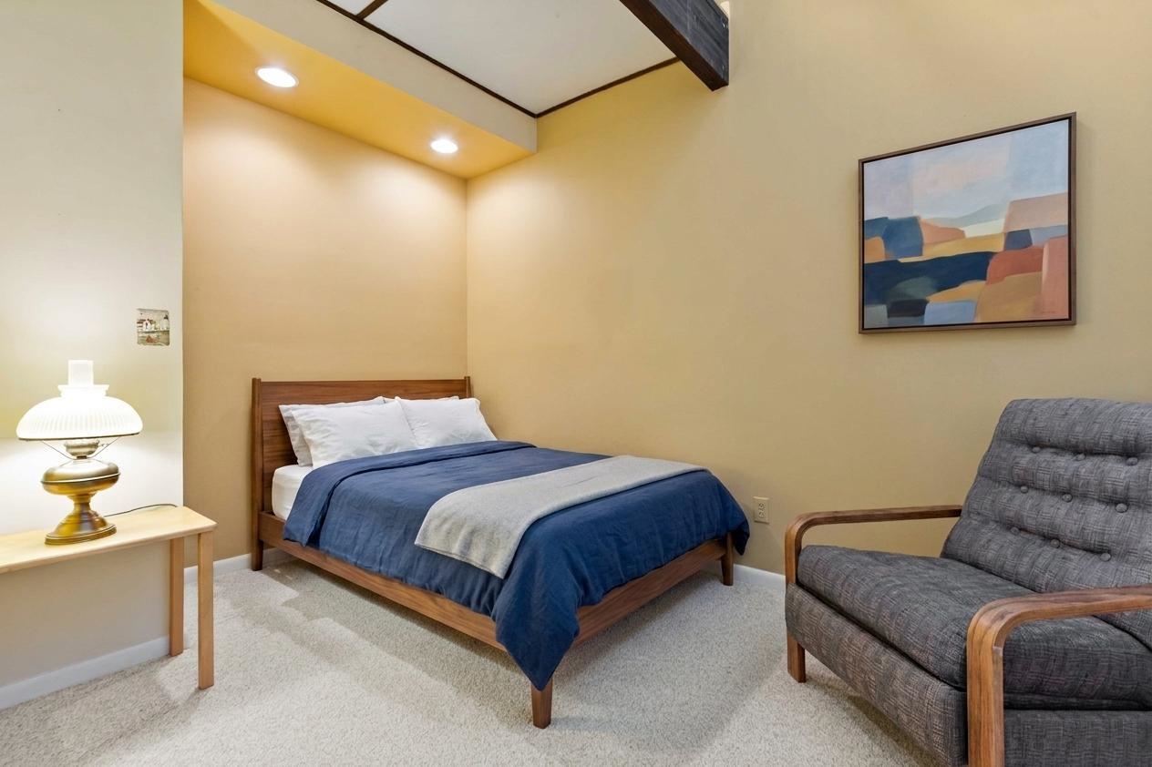 82 Tonset Slope Street Unit: 82