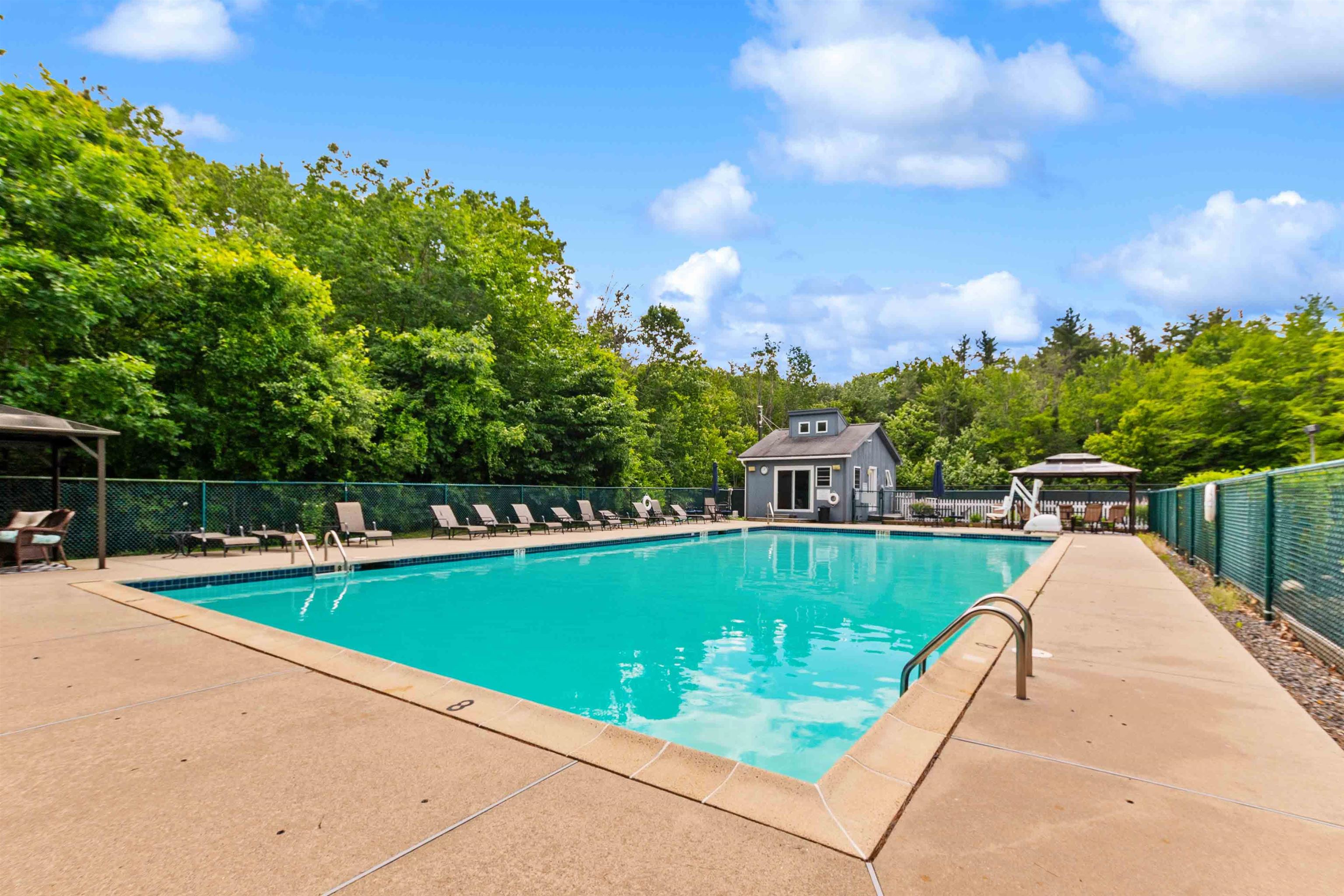 82 Tonset Slope Street Unit: 82