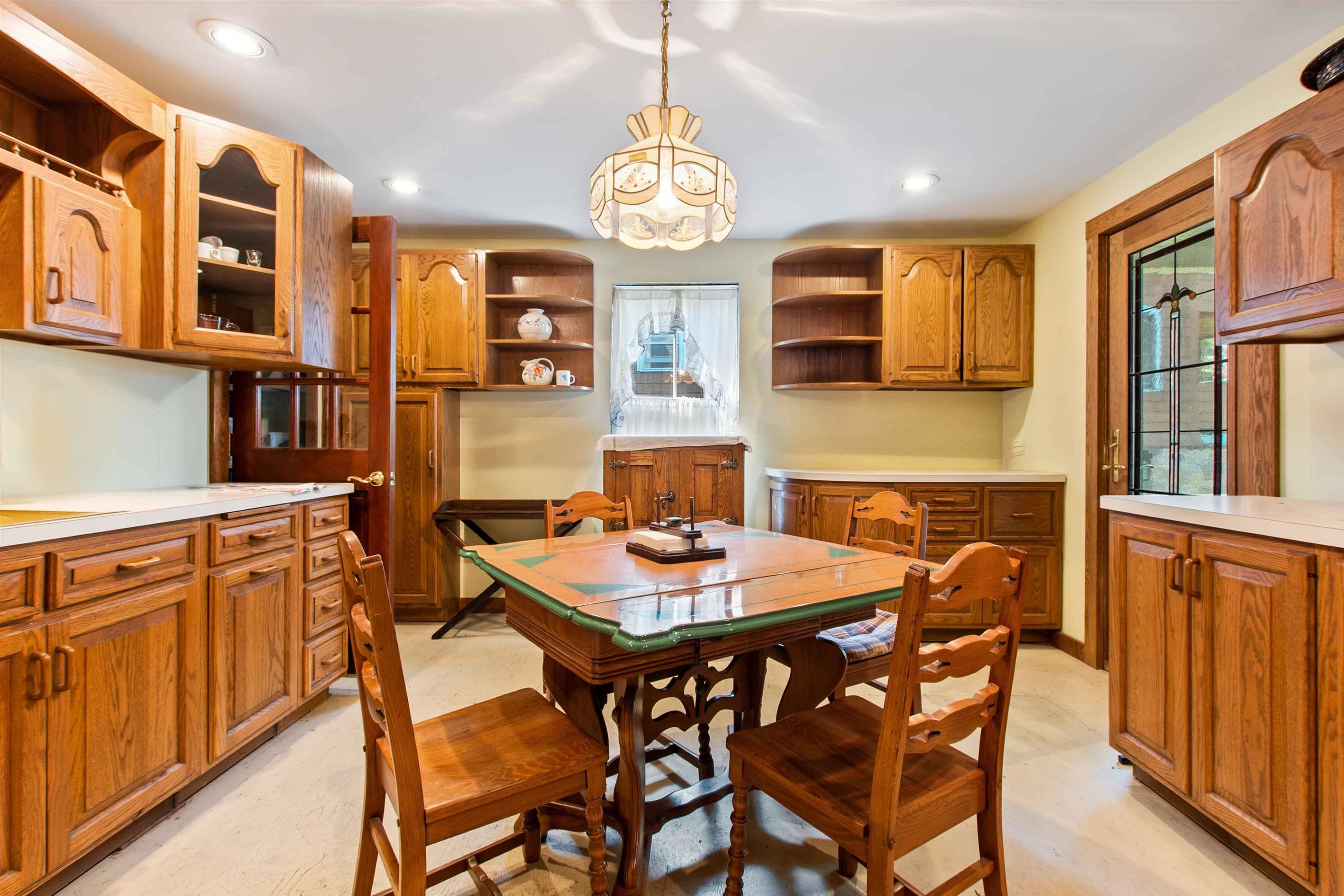 5 Lakeside Road