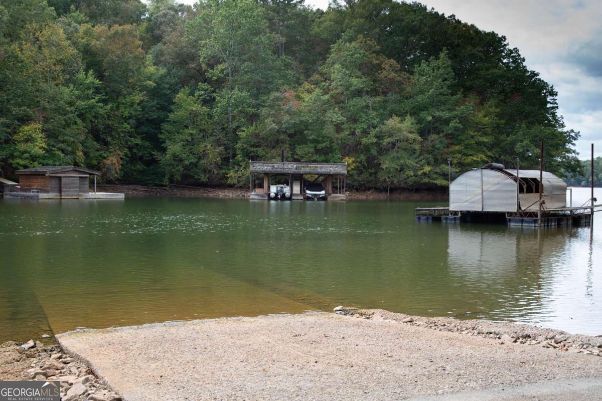 3831 Skyline Drive