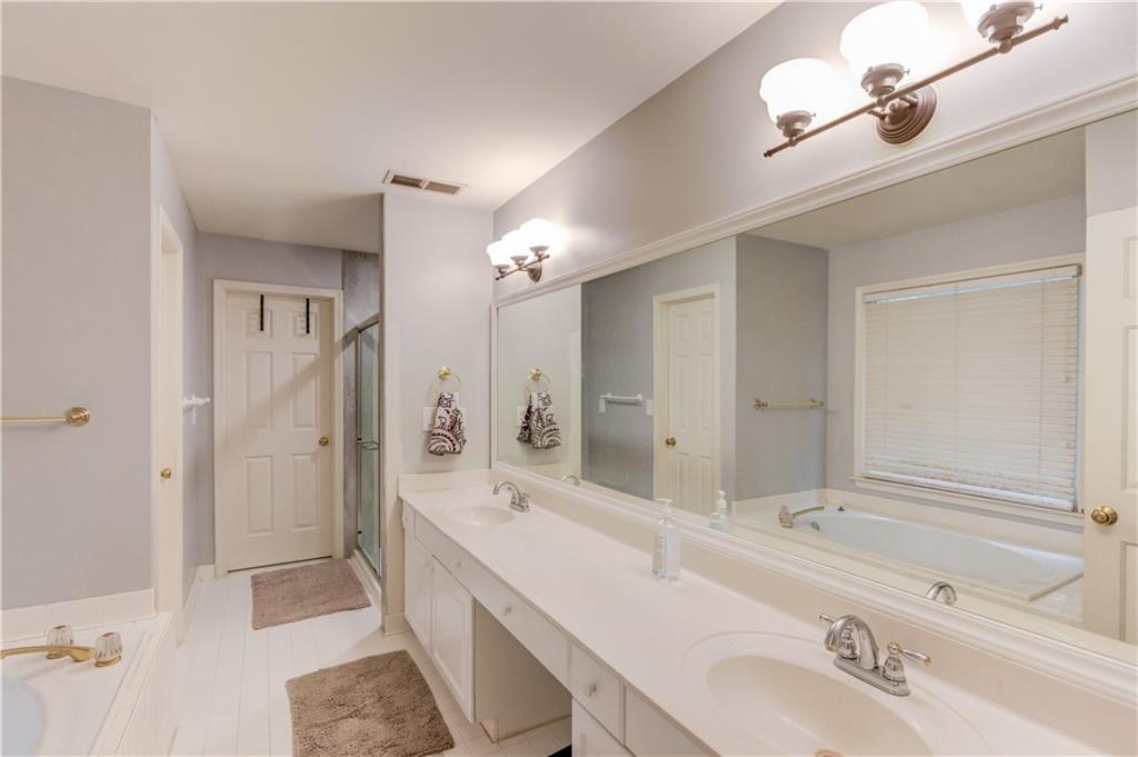 3217 Blackstone Run