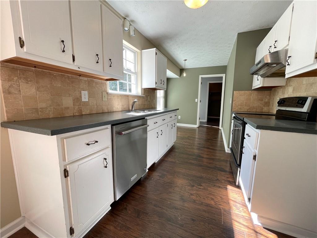 4132 Greenwood Drive