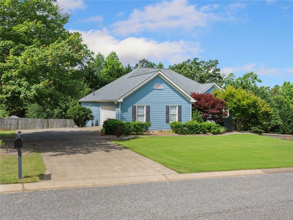 604 Greenleaf Way