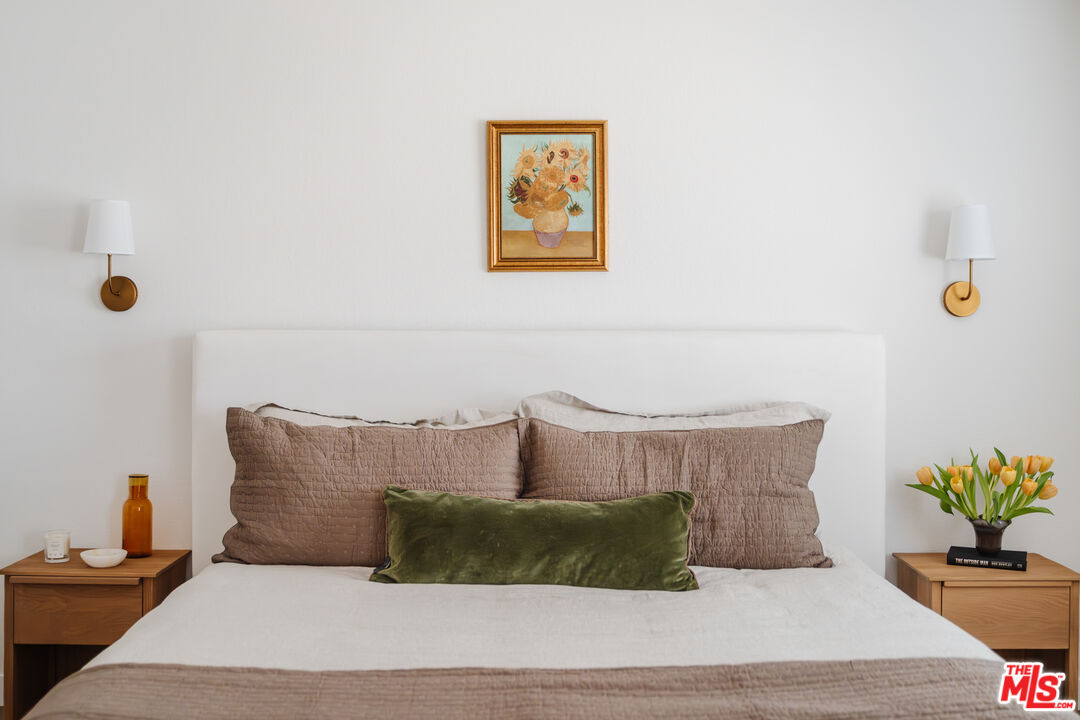 18348 Collins St Unit: C
