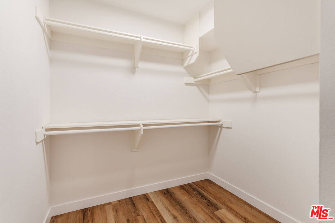 18348 Collins St Unit: C