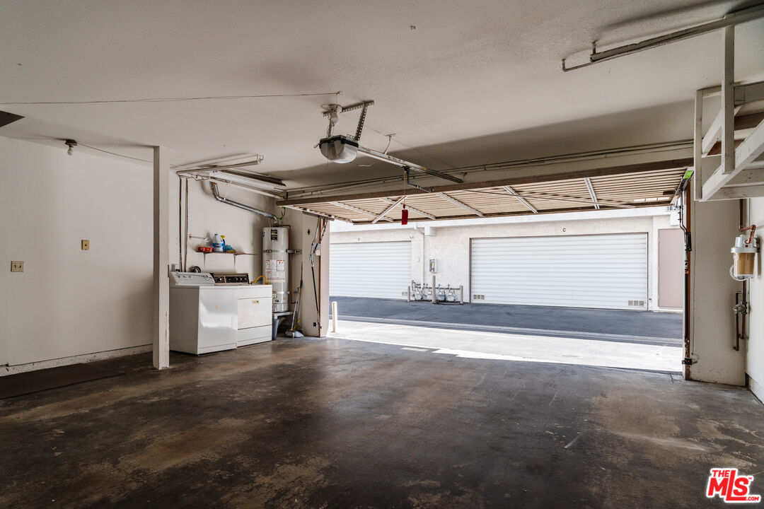 18348 Collins St Unit: C