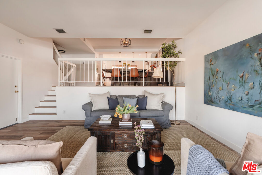 18348 Collins St Unit: C