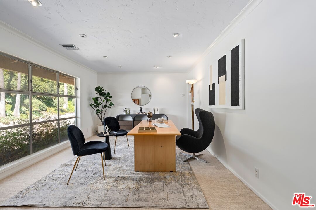 2200 Jeffersonia Way