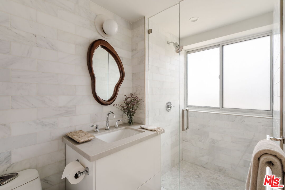 999 N Doheny Dr Unit: 1003