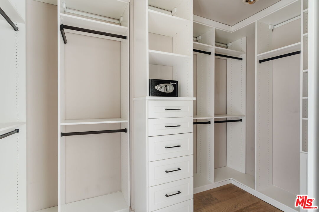999 N Doheny Dr Unit: 1003