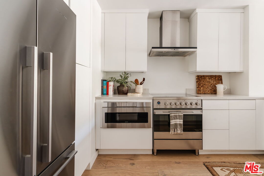 999 N Doheny Dr Unit: 1003