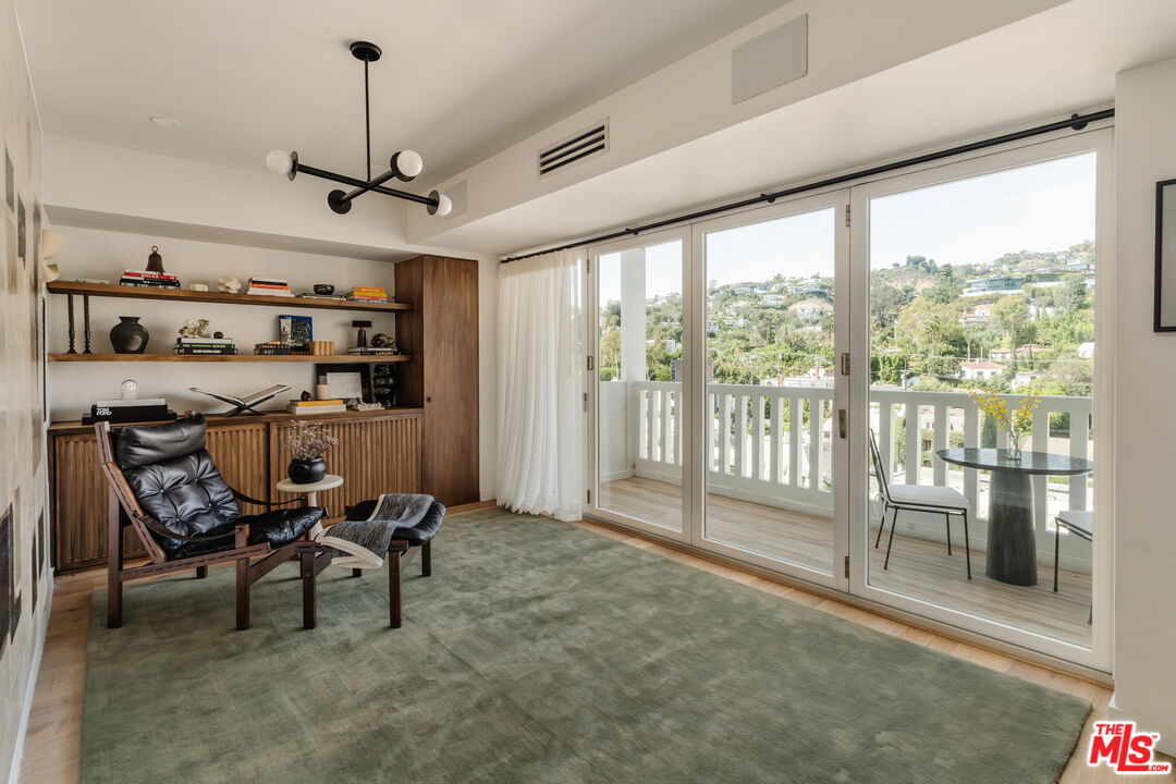 999 N Doheny Dr Unit: 1003