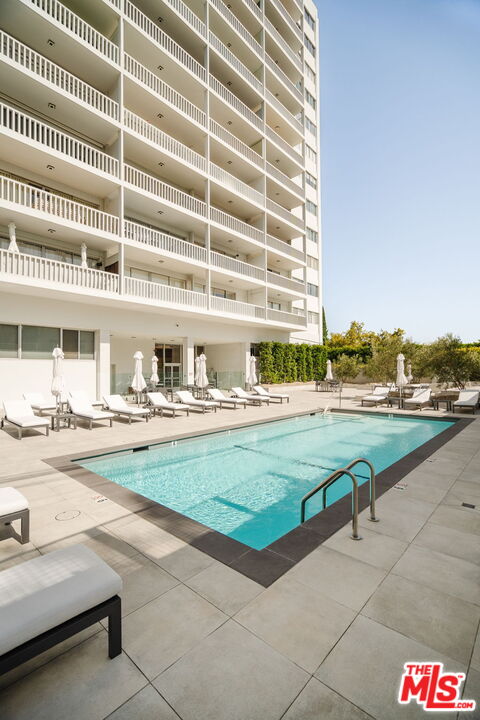 999 N Doheny Dr Unit: 1003