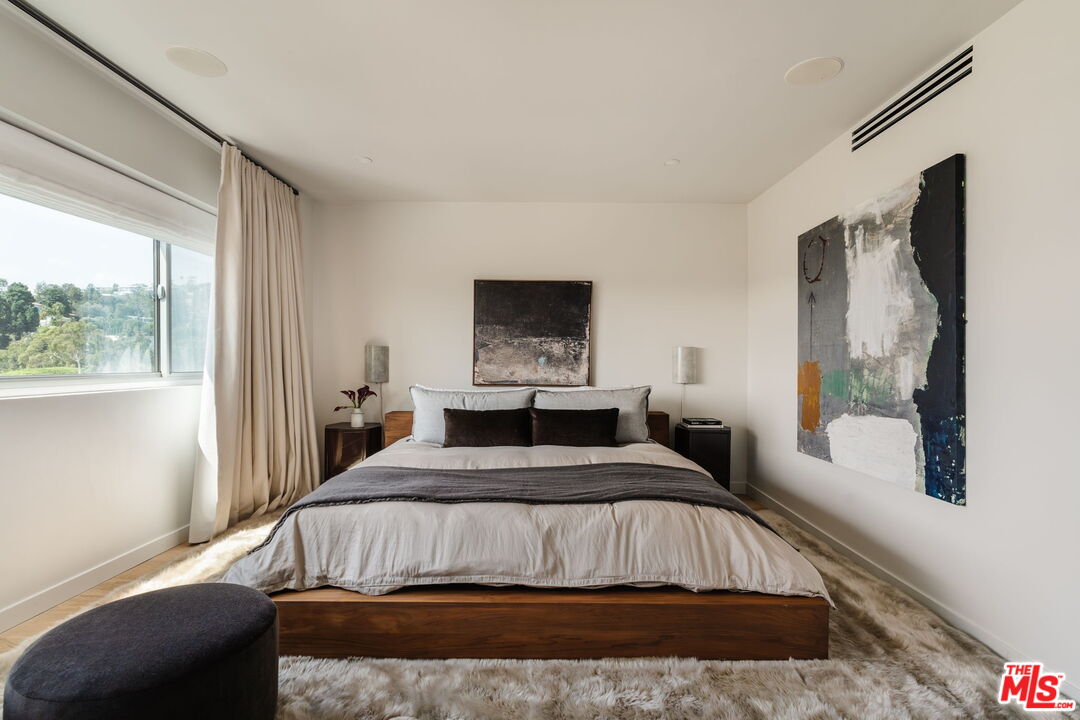 999 N Doheny Dr Unit: 1003