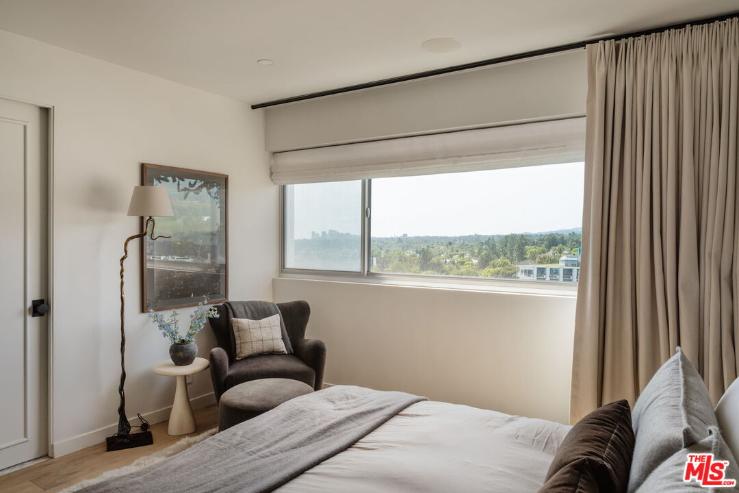 999 N Doheny Dr Unit: 1003