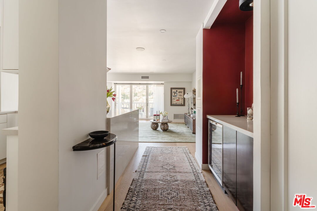 999 N Doheny Dr Unit: 1003