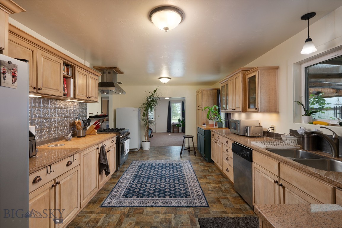 165 N Meadow Creek Road