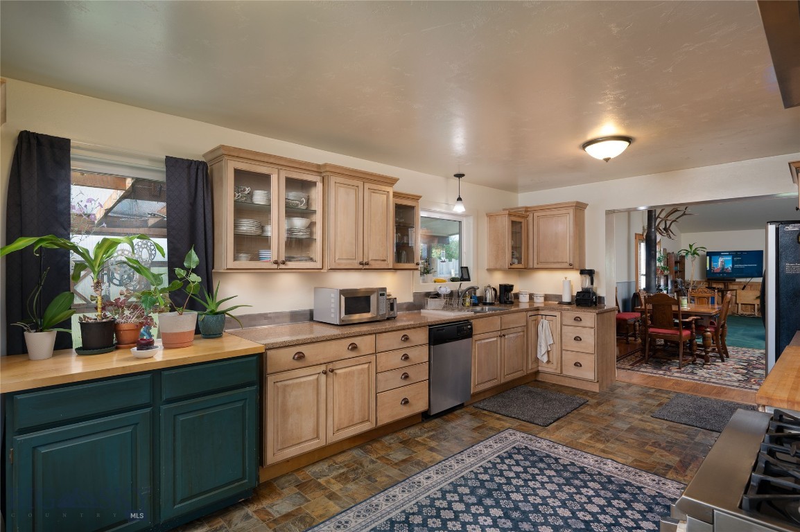 165 N Meadow Creek Road