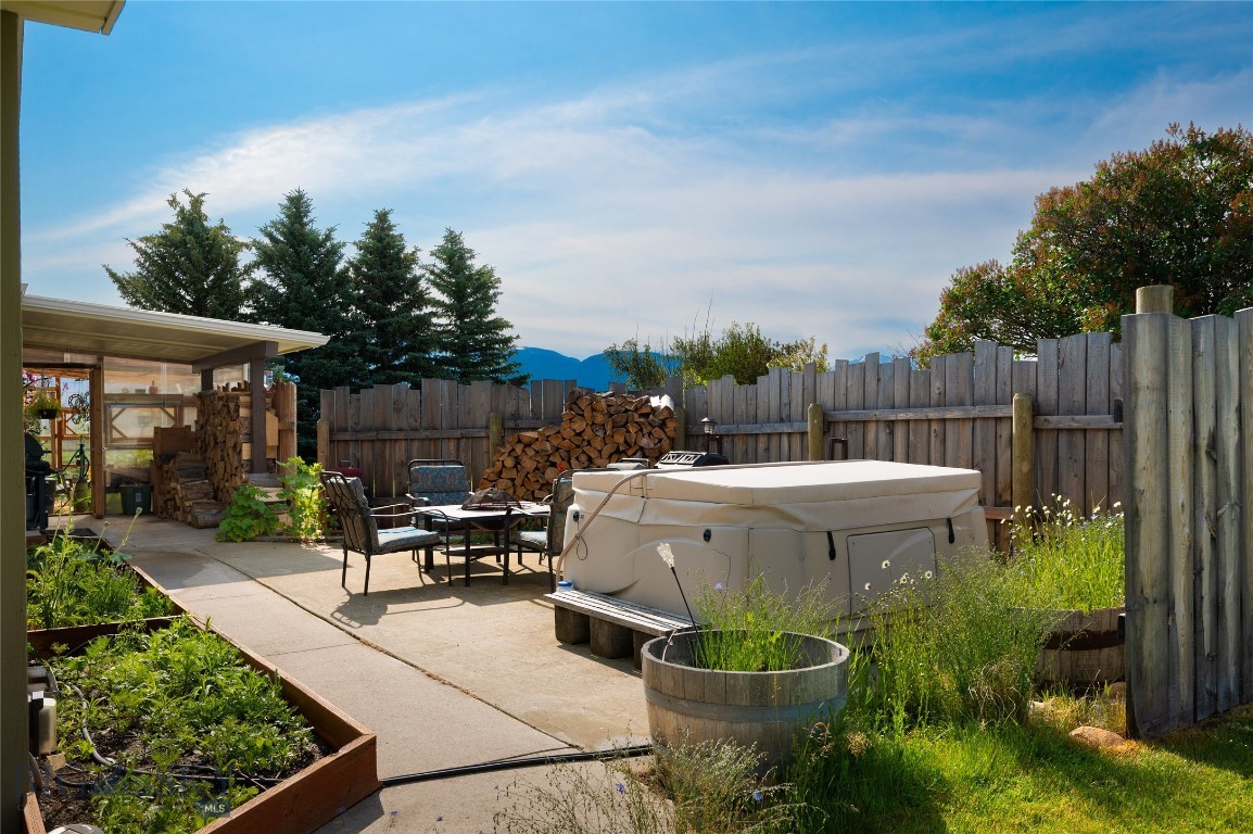 165 N Meadow Creek Road