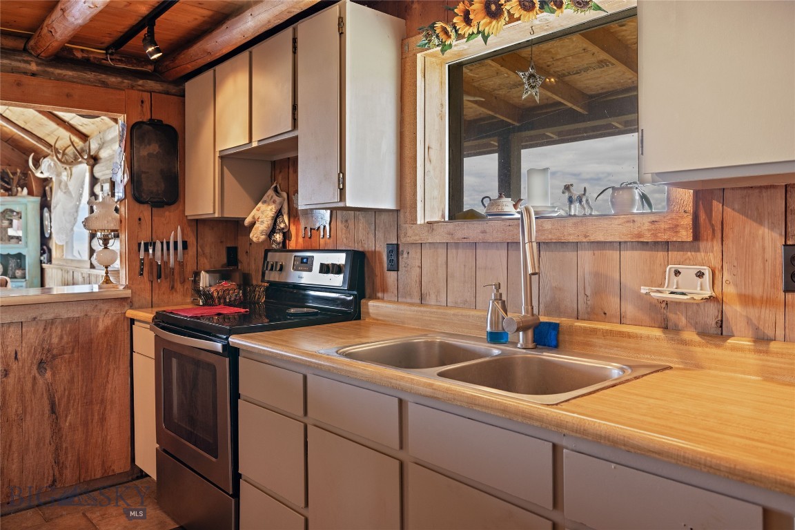 267 Hayfield Loop Trail