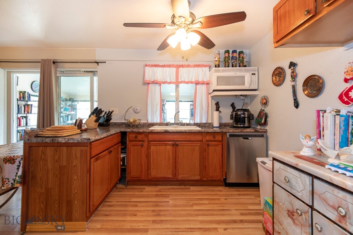 353 Shining Mountains Loop Road