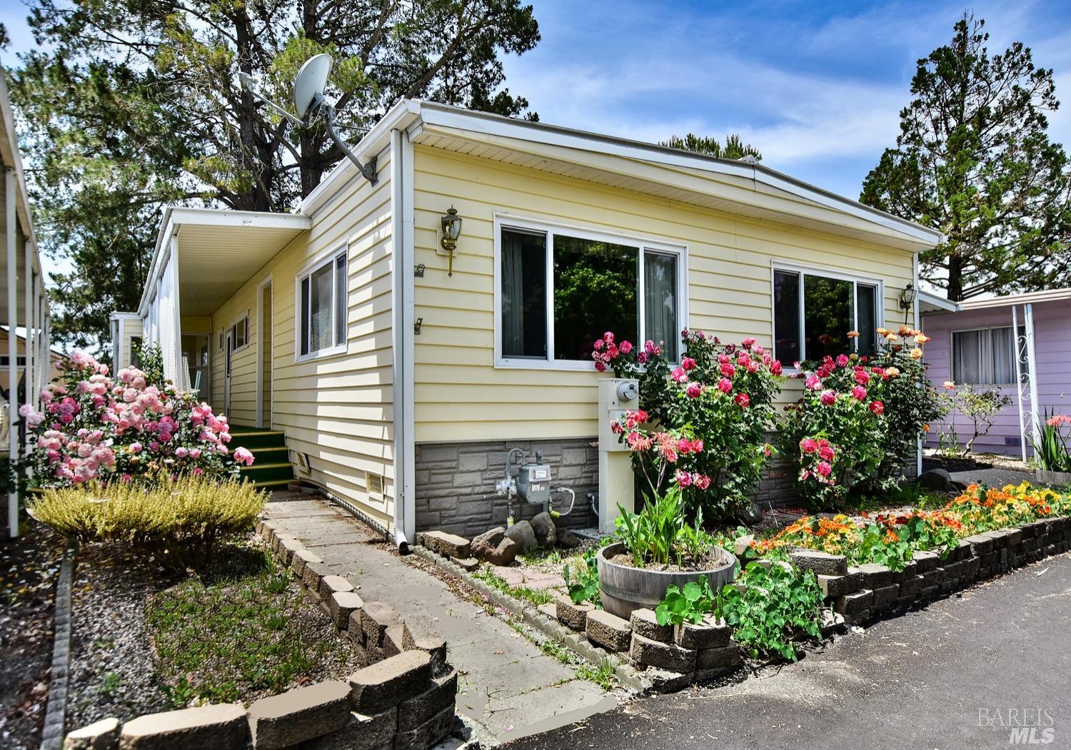 300 Stony Point Road Unit: 218