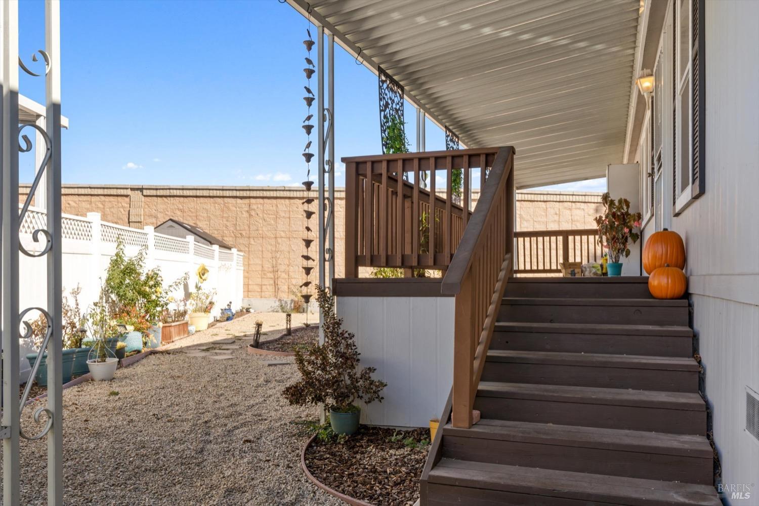 300 Stony Point Road Unit: 255