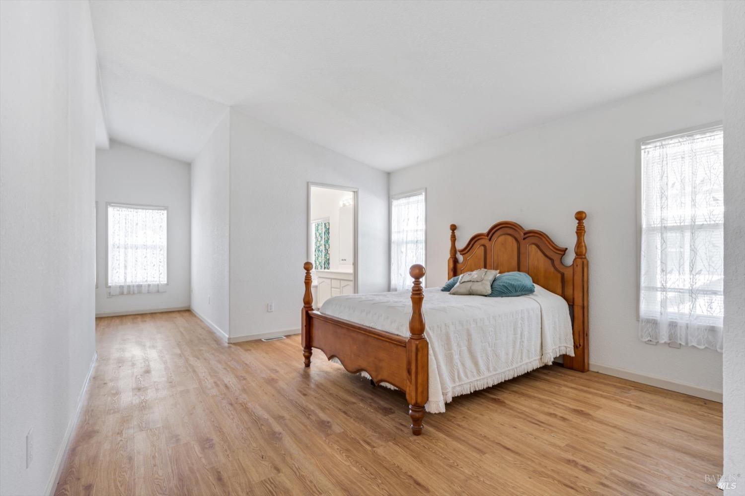 300 Stony Point Road Unit: 255