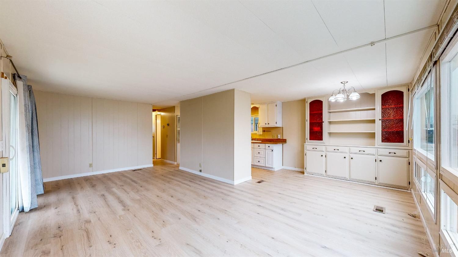 216 Colonial Park Dr