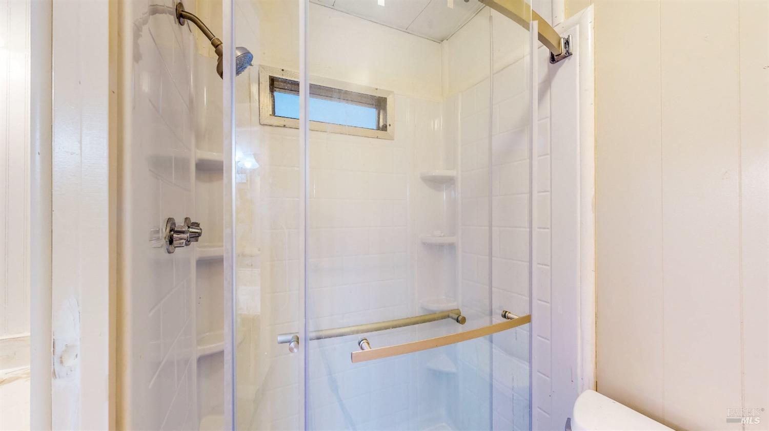 216 Colonial Park Dr