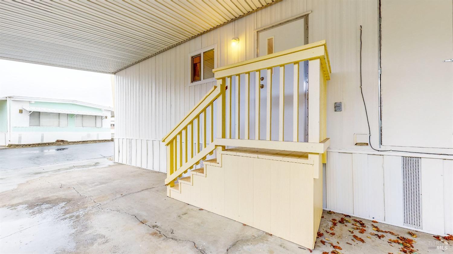 216 Colonial Park Dr