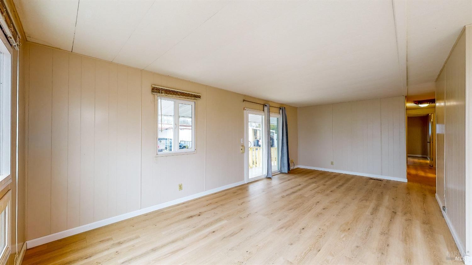 216 Colonial Park Dr