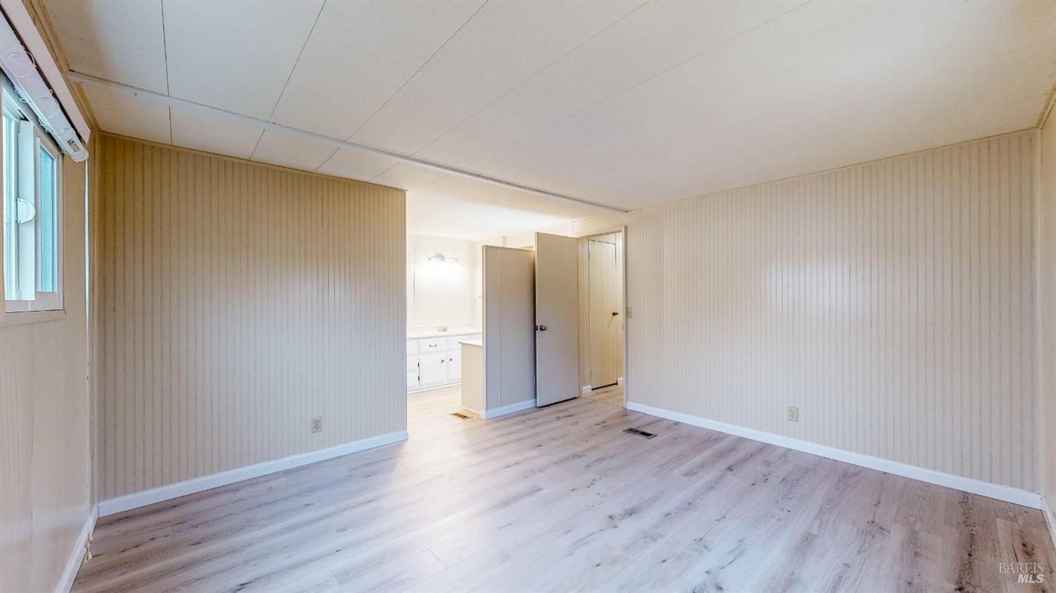 216 Colonial Park Dr