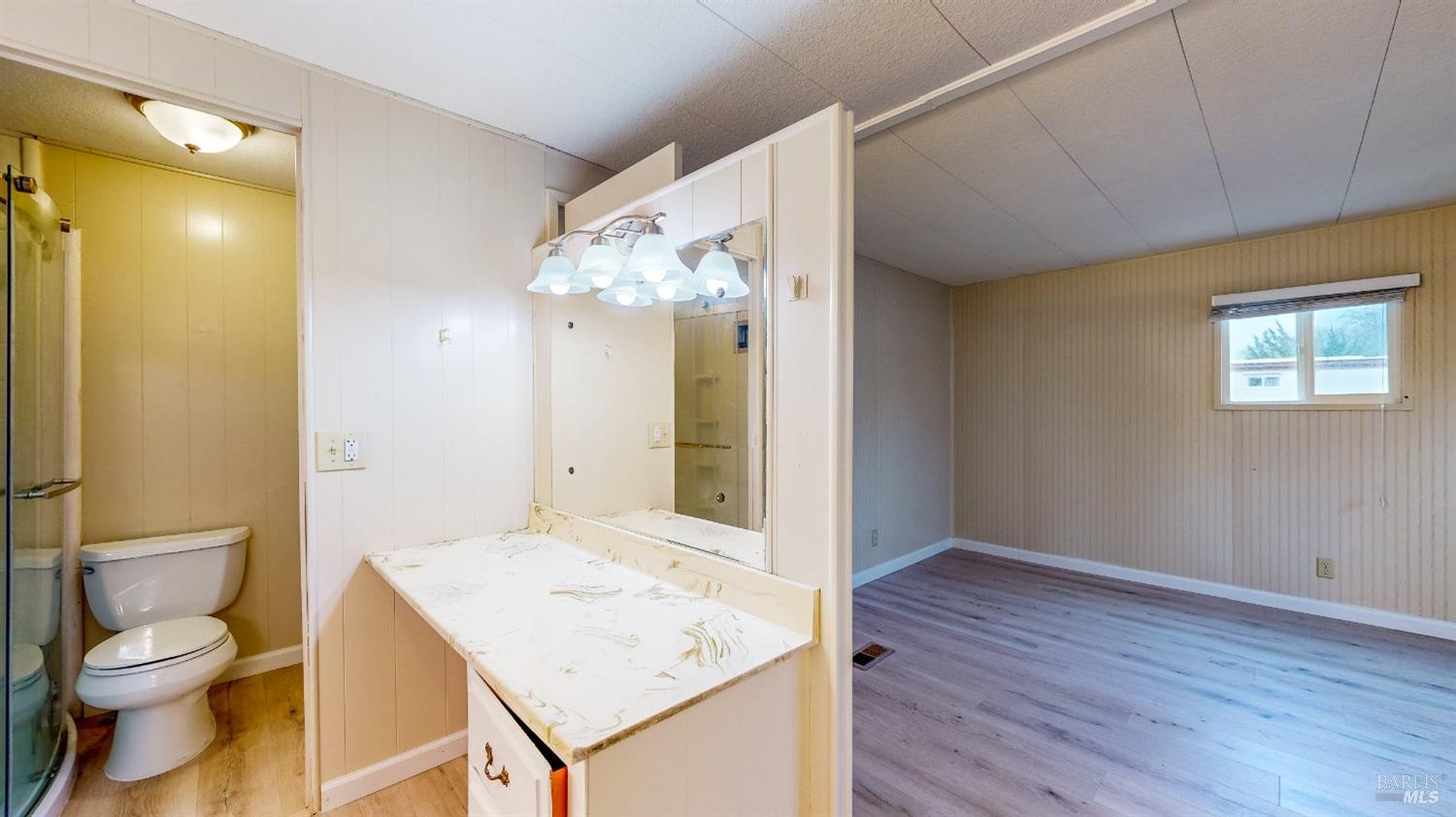 216 Colonial Park Dr