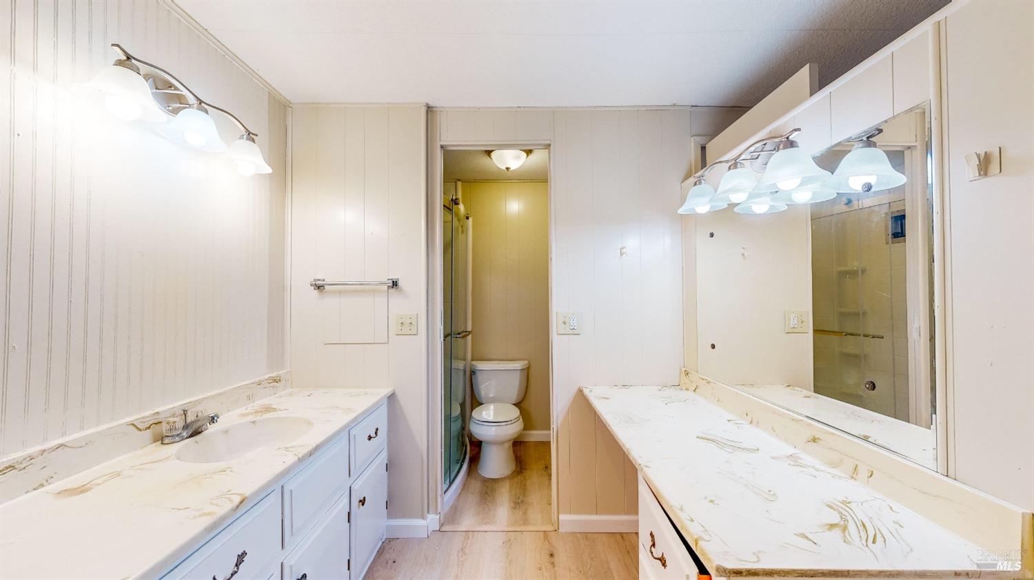 216 Colonial Park Dr