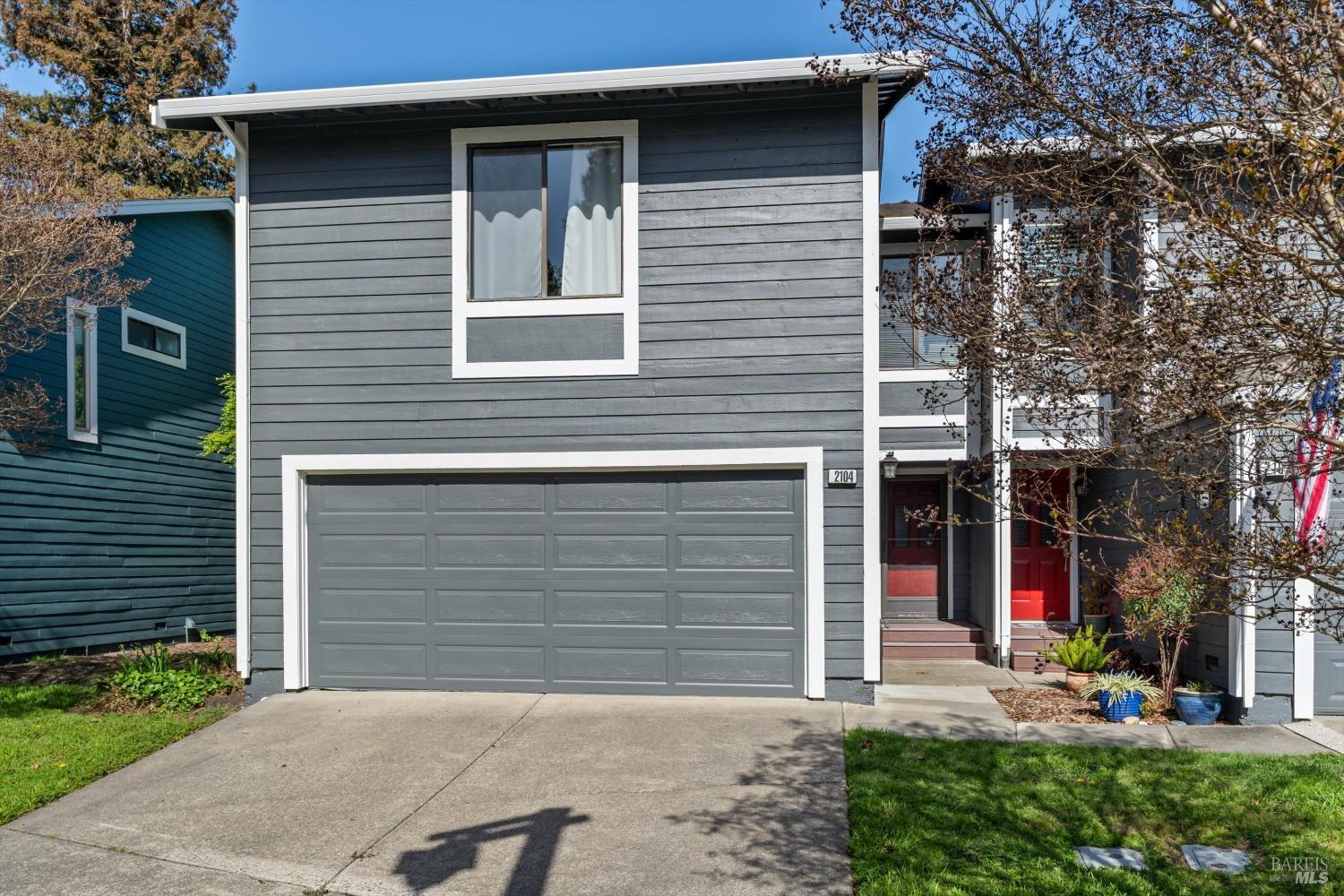 2104 Marylyn Cir