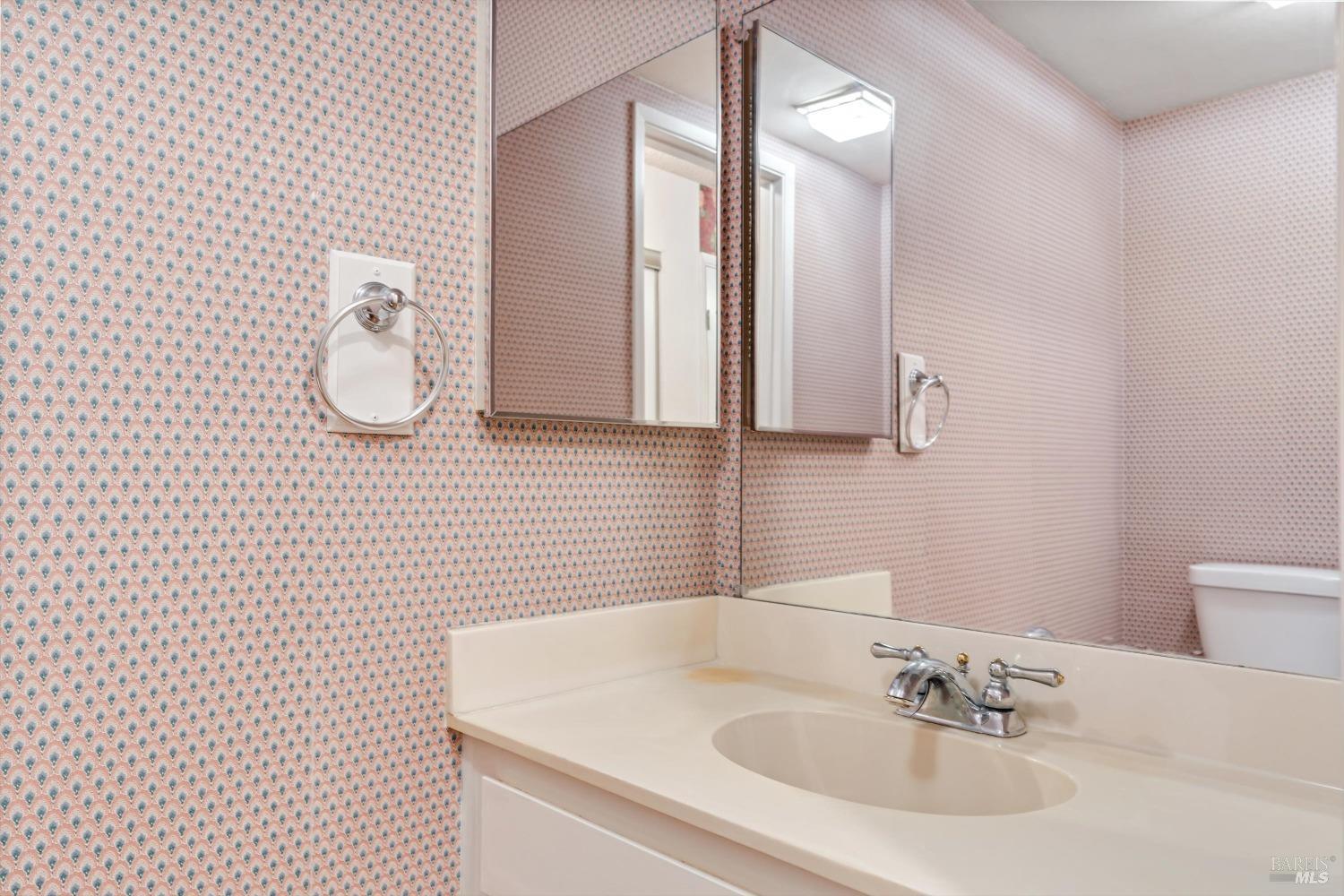 2104 Marylyn Cir
