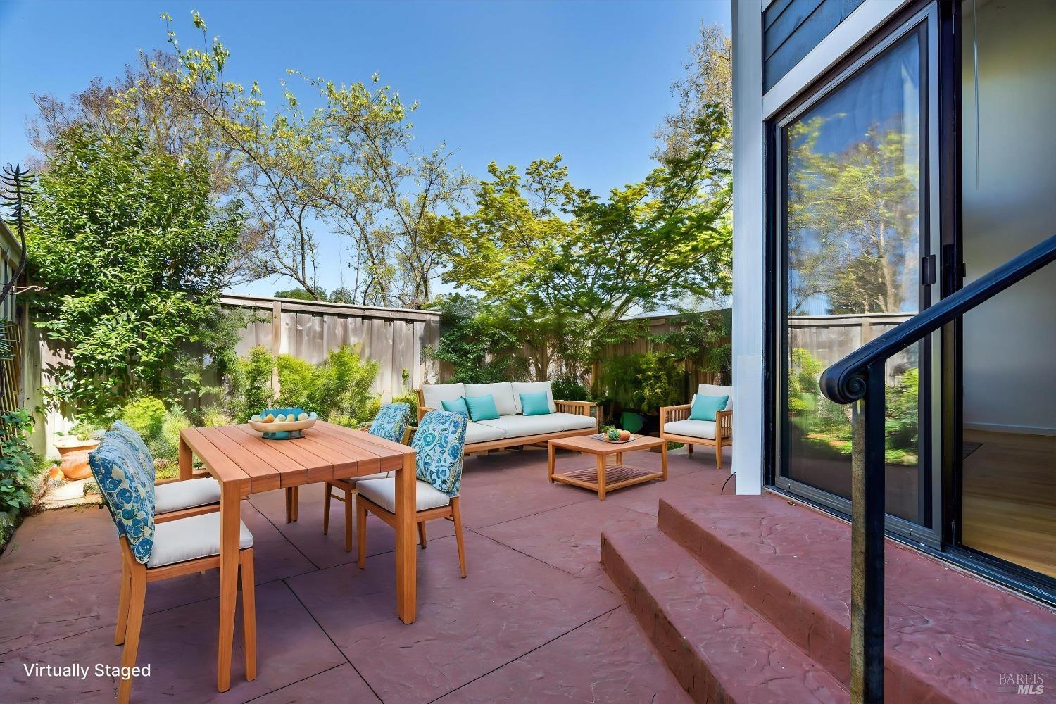 2104 Marylyn Cir