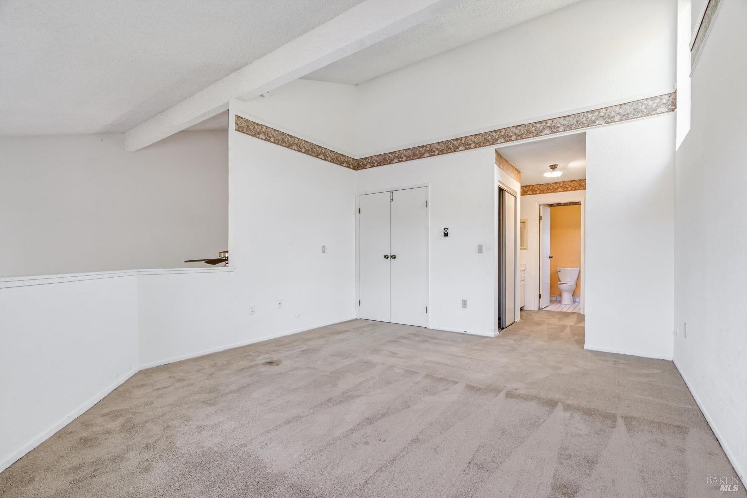 2104 Marylyn Cir
