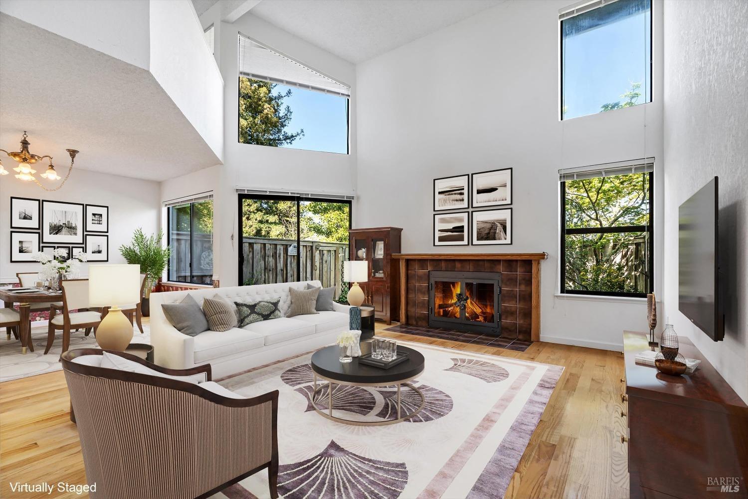 2104 Marylyn Cir
