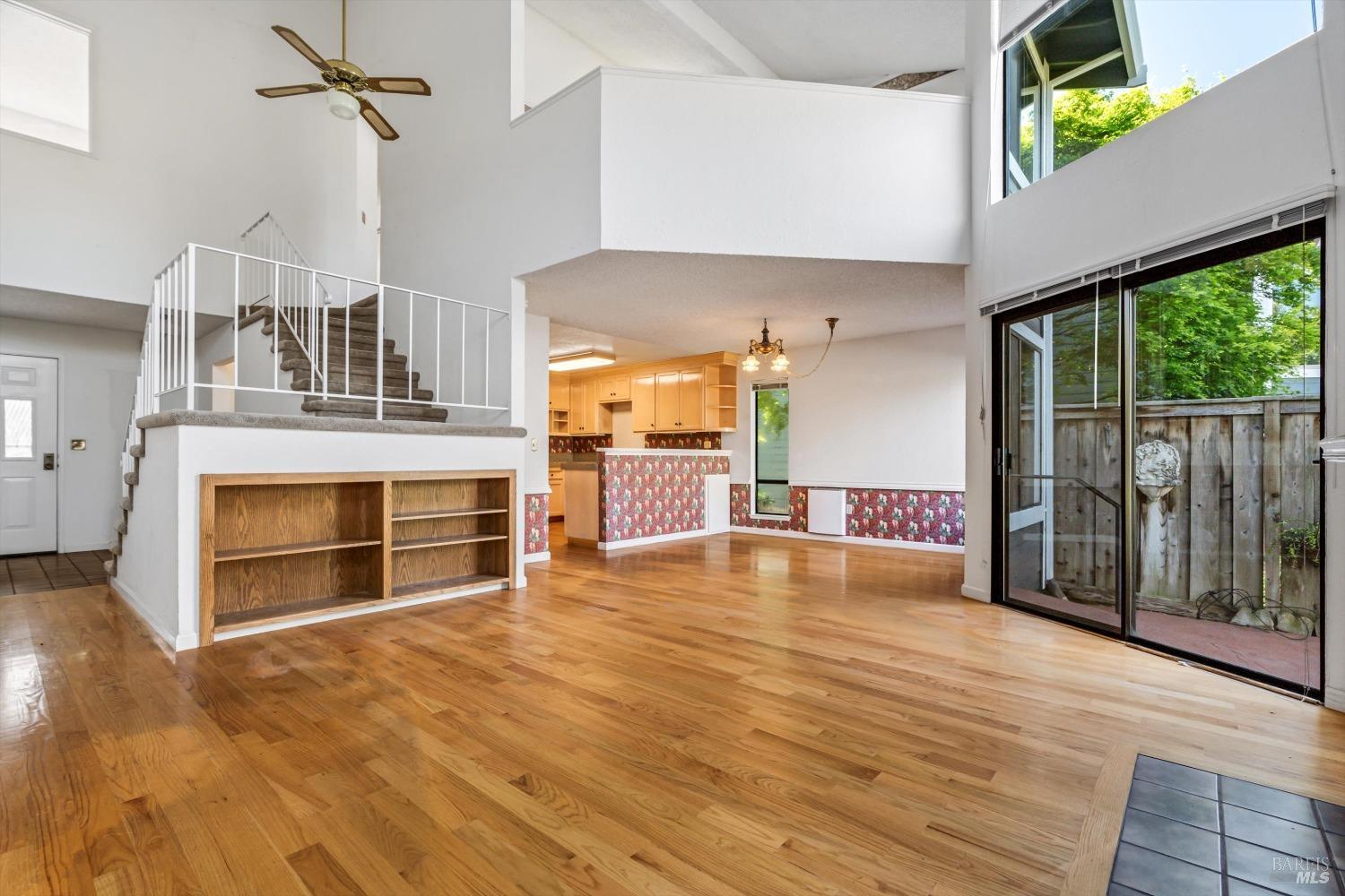 2104 Marylyn Cir