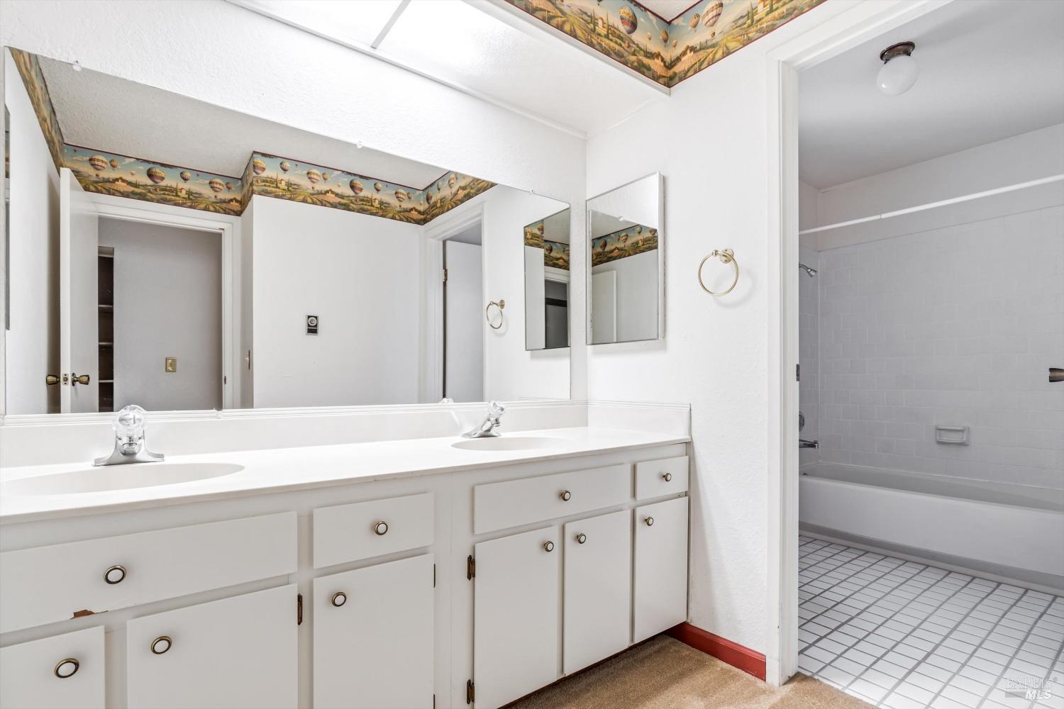 2104 Marylyn Cir